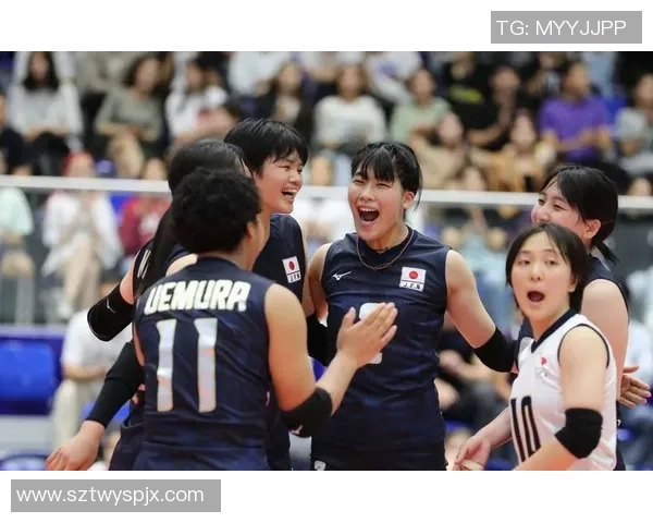 朝鲜女排与日本女排激战正酣争夺亚洲排球赛冠军荣耀